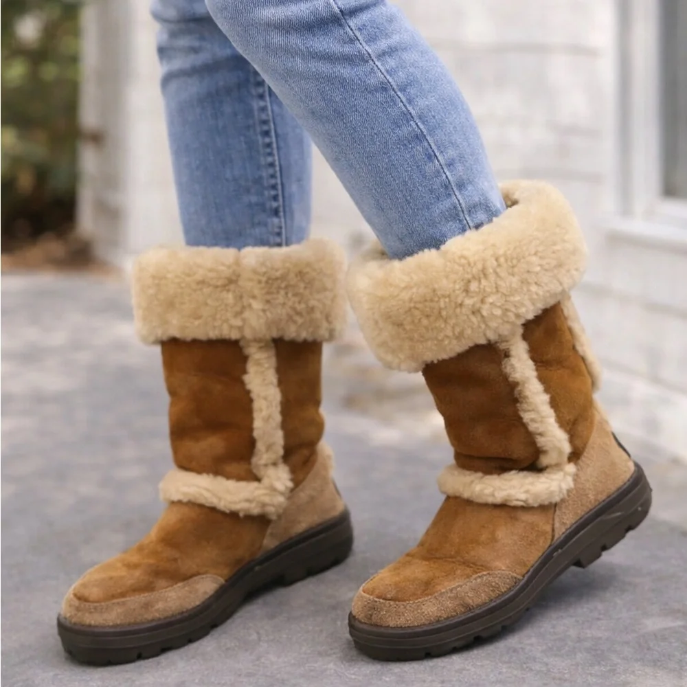 UGG Australia Sundance II Chestnut Sheepskin Boots Women’s Size 6